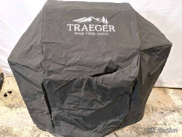 TK Auctions - Traeger Silverton 620 Pellet Grill