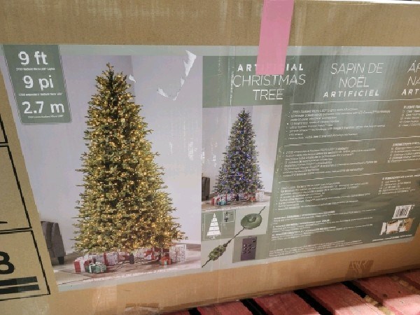 TK Auctions - 9ft Christmas Tree