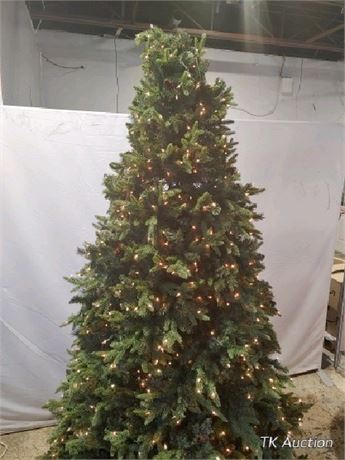 TK Auctions - 9 Foot Pre-Lit Artificial Christmas Tree