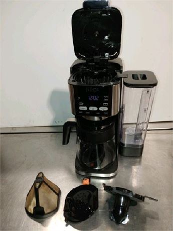 Lot #327 - Ninja Coffee Maker & Gevalia Coffee Maker - Adam's Northwest  Estate Sales & Auctions